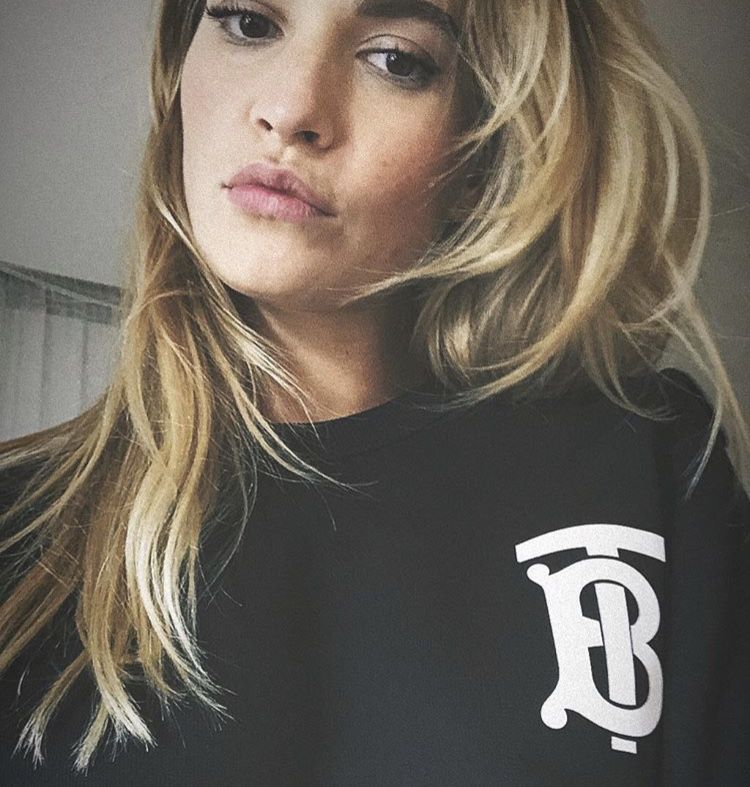 Lily James Burberry Lily James Burberry