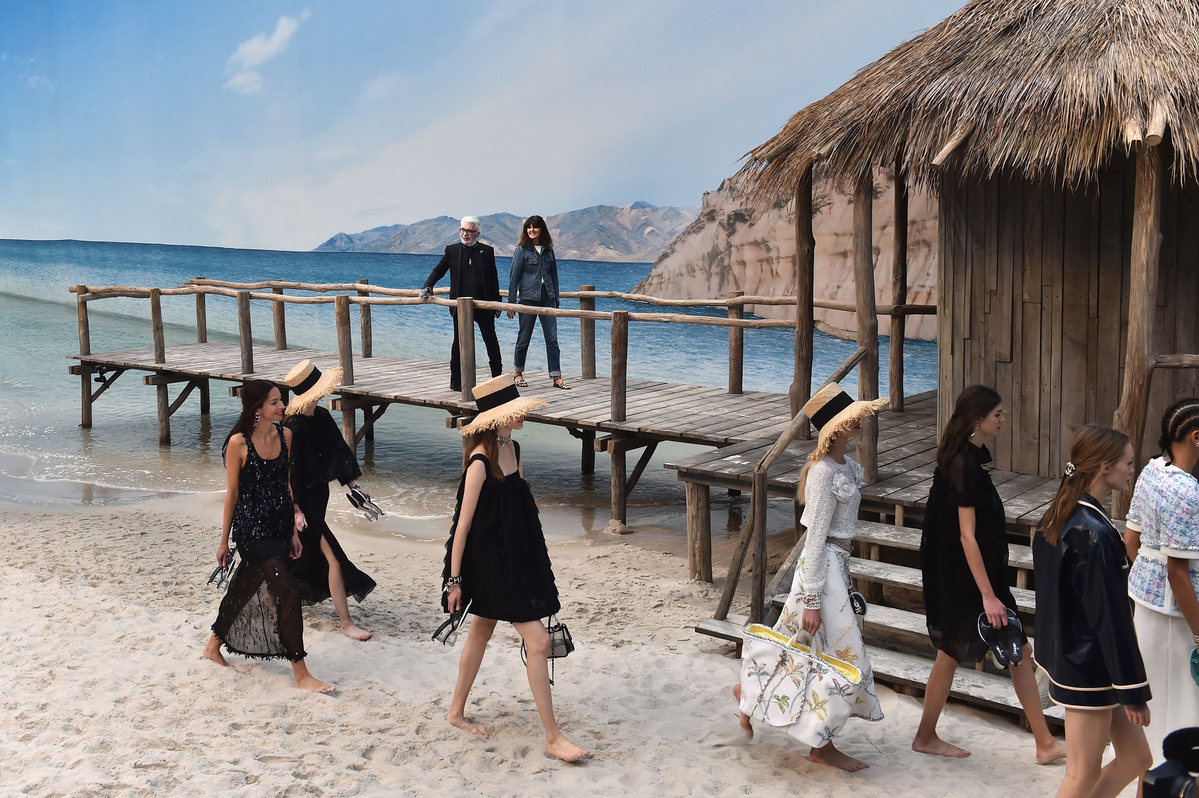 Chanel : Runway - Paris Fashion Week Womenswear Spring/Summer 2019 Chanel : Runway - Paris Fashion Week Womenswear Spring/Summer 2019