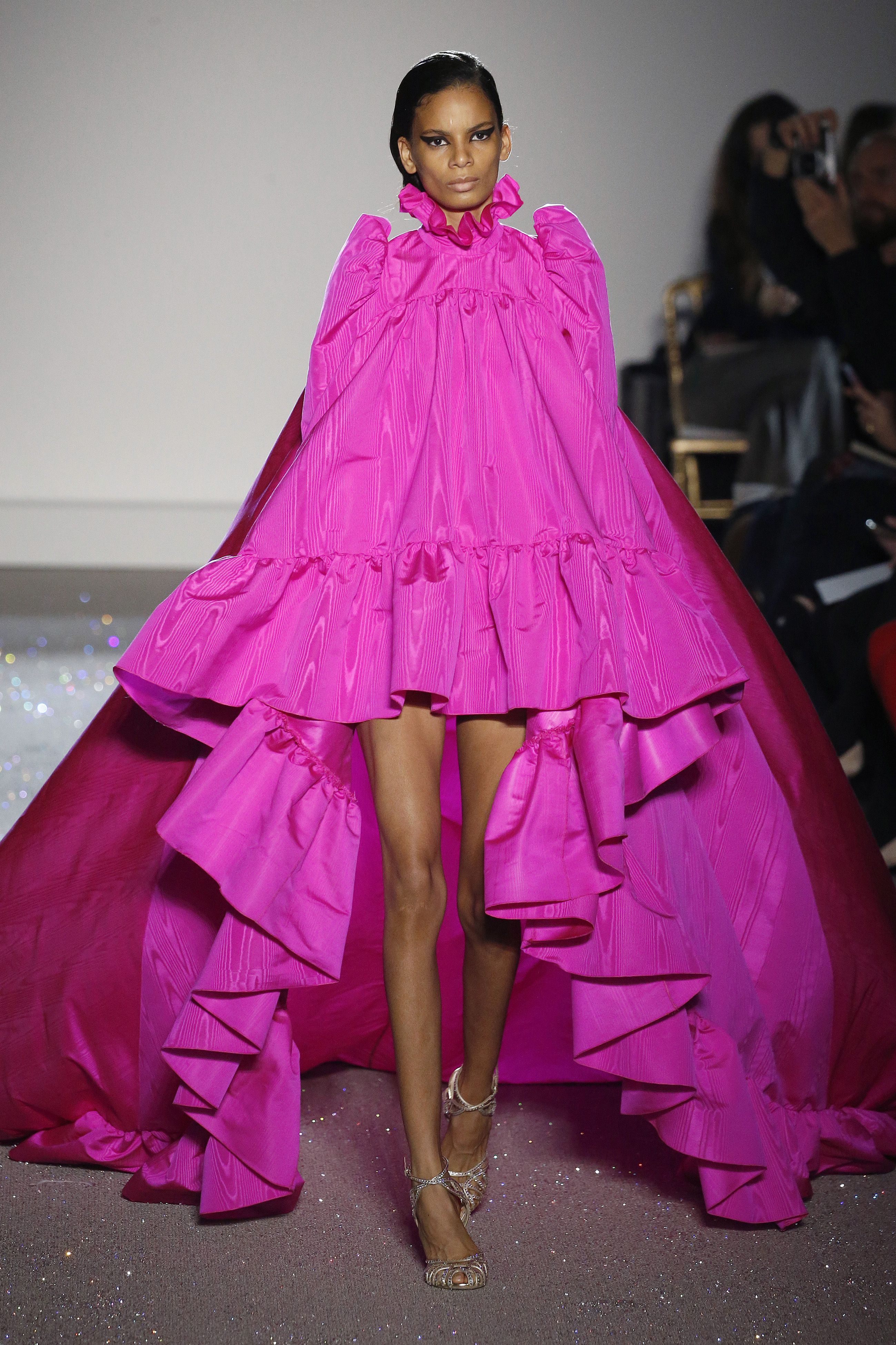 Giambattista Valli : Runway - Paris Fashion Week - Haute Couture Spring Summer 2019 Giambattista Valli : Runway - Paris Fashion Week - Haute Couture Spring Summer 2019
