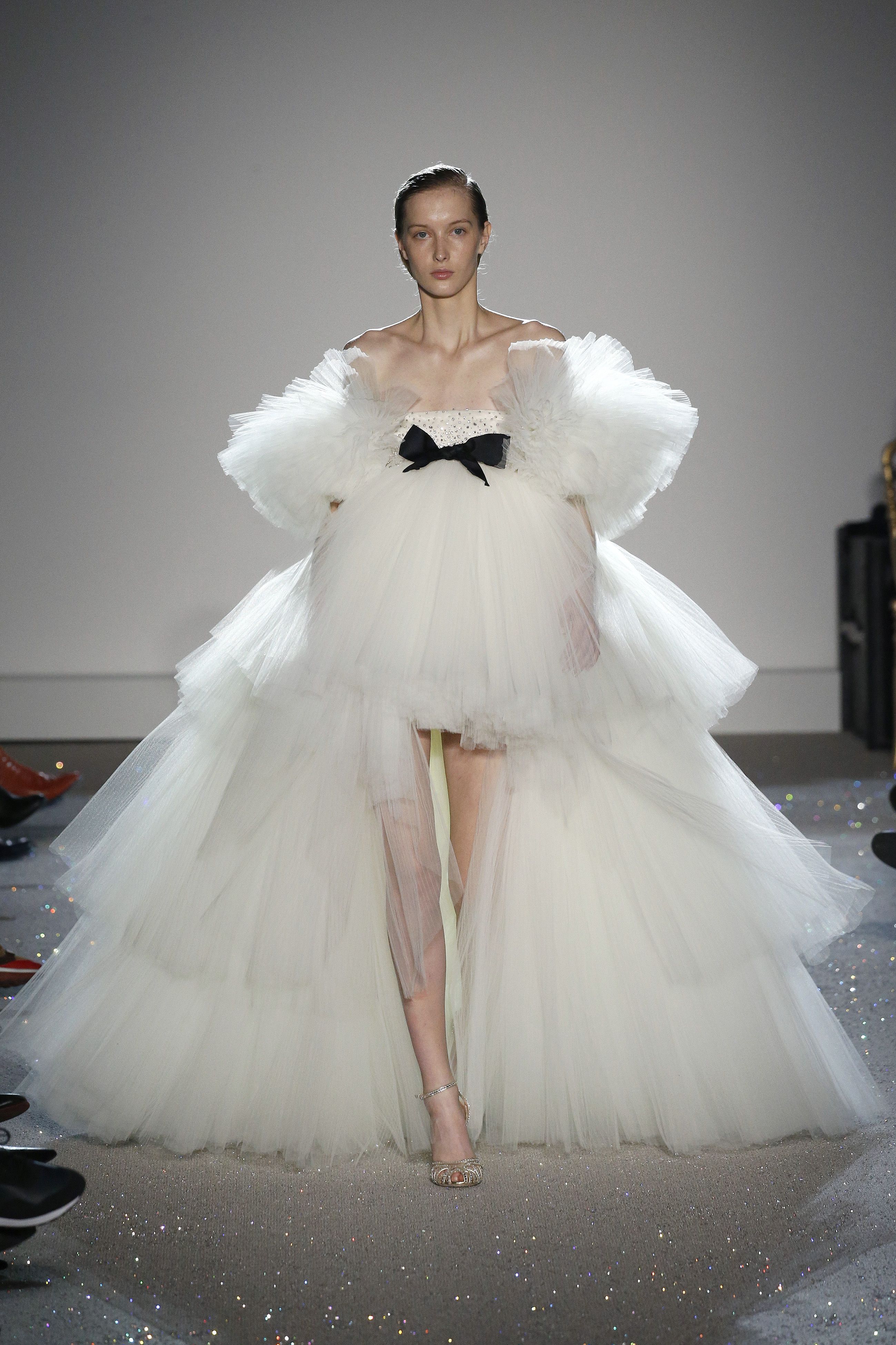 Giambattista Valli : Runway - Paris Fashion Week - Haute Couture Spring Summer 2019 Giambattista Valli : Runway - Paris Fashion Week - Haute Couture Spring Summer 2019