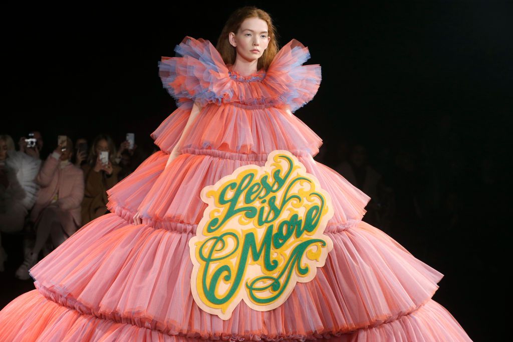 Viktor & Rolf : Runway - Paris Fashion Week - Haute Couture Spring Summer 2019 Viktor & Rolf : Runway - Paris Fashion Week - Haute Couture Spring Summer 2019