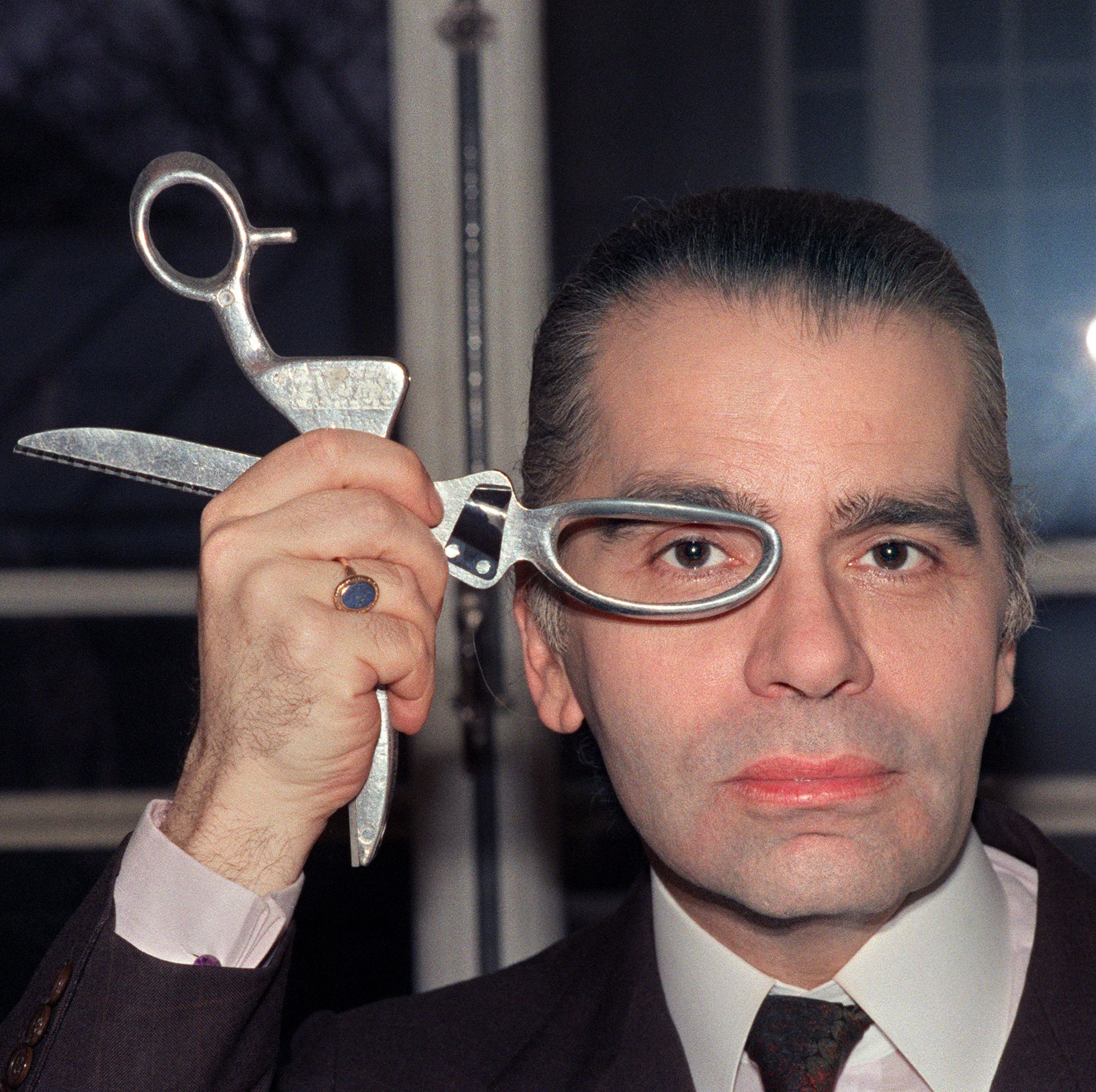 FASHION-LAGERFELD FASHION-LAGERFELD