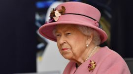 Елизавета II и ее супруг привились от коронавируса