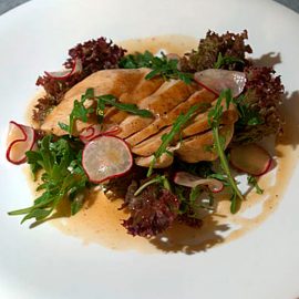Салат-с-курицей-и-кисло-сладким-соусом Салат с курицей