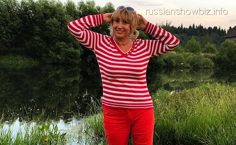 Лара Копенкина «Я и кобели уже рядом»