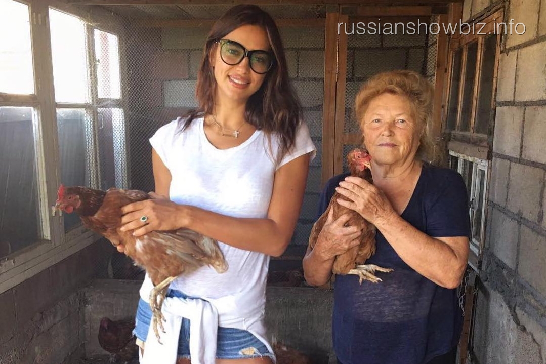 Ирина Шейк показала редкое фото с бабушкой