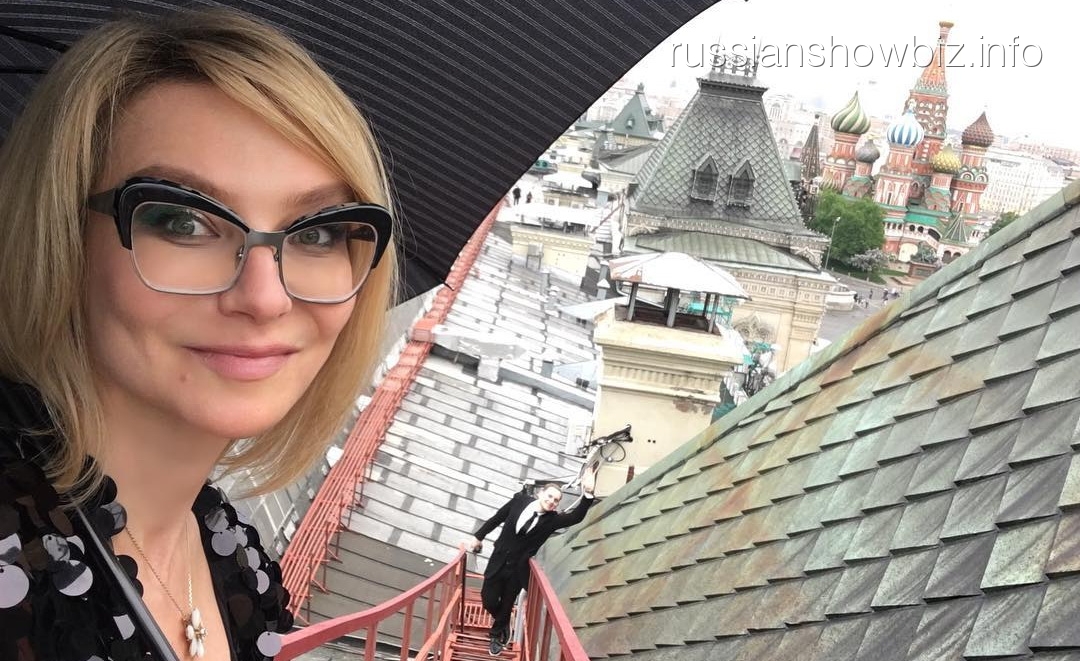 Эвелина Хромченко стала соседкой Алена Делона