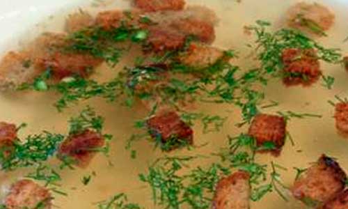 Бульон с гренками
