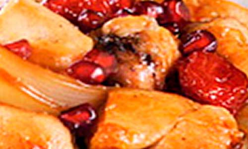 Курица-отварная-с-кизиловой-подливкой с кизиловой подливкой