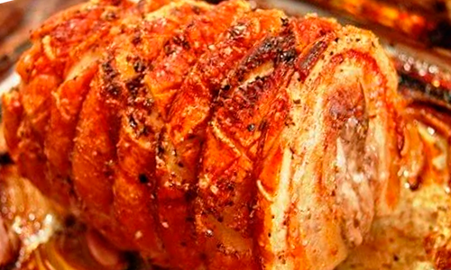 Ветчинный рулет, фаршированный цыплячьей печенкой