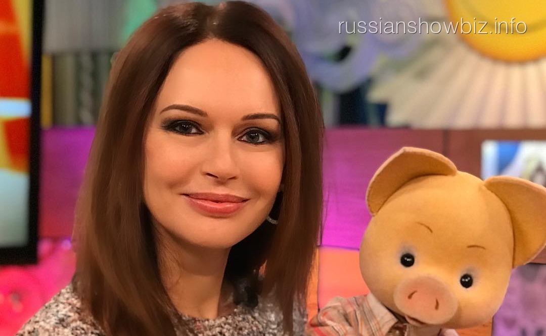 Безрукова познакомилась с «Хрюшей»