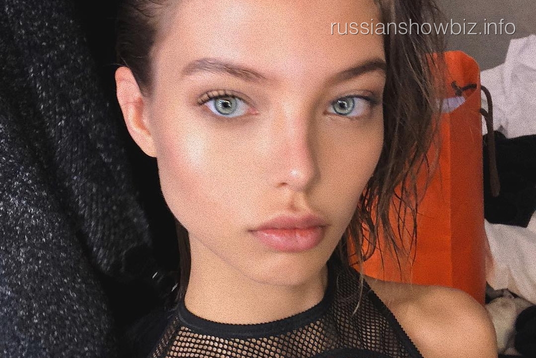 Алеся Кафельникова показала фото без нижнего белья