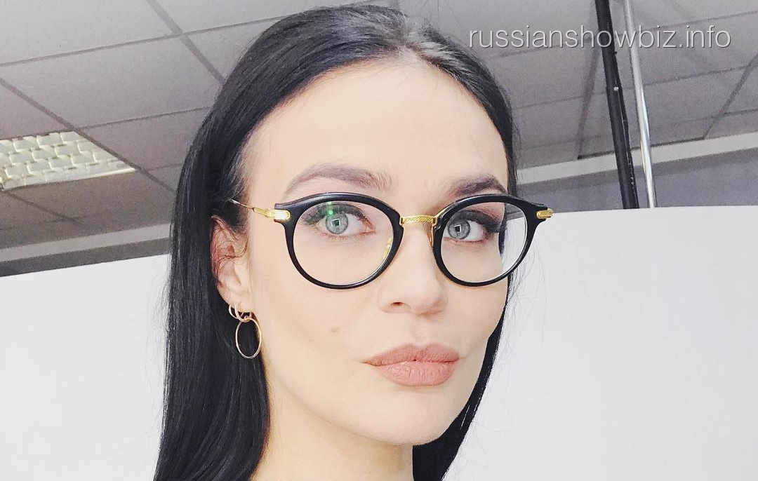 Алена Водонаева позеленела на фотографии