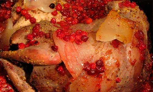 Рябчик,-жаренный-с-брусникой жаренный с брусникой