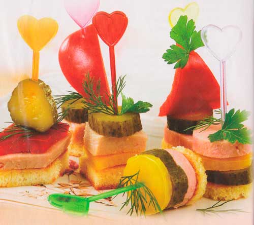 Канапе с бужениной и ветчиной бужениной и ветчиной
