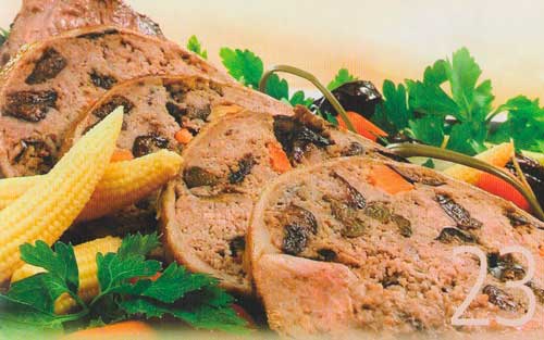 Утка с черносливом и морковью