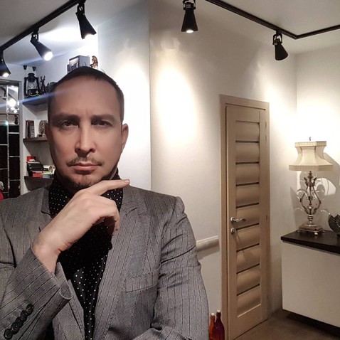 «Он не успел нагрешить, за что это наказание?»: две истории про детей знаменитостей с диагнозом ДЦП