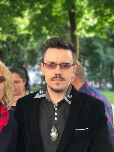 33-летний экс-участник «Битвы экстрасенсов» Константин Ямпольский скончался  в больнице