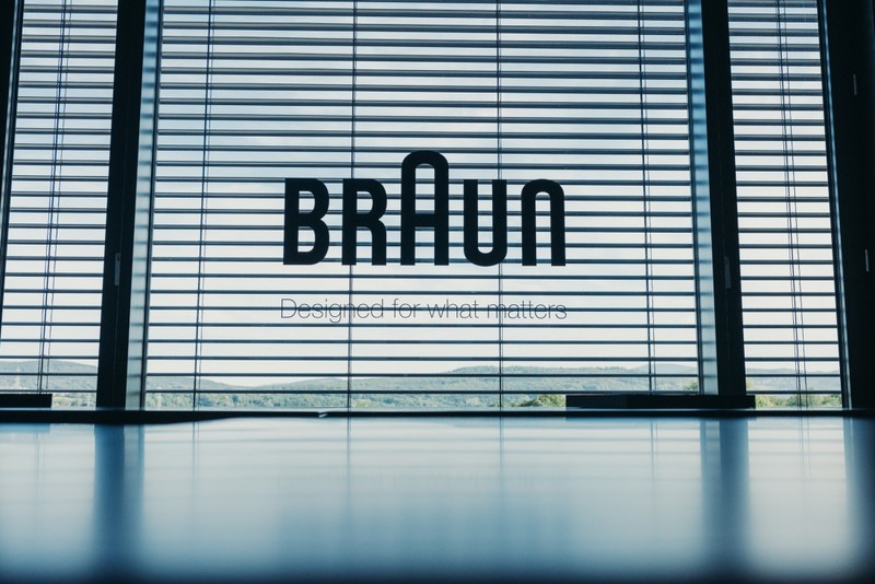 Марка брауна. Braun бренд. Немецкий бренд Braun. Браун логотип. Фирма Браун Страна.