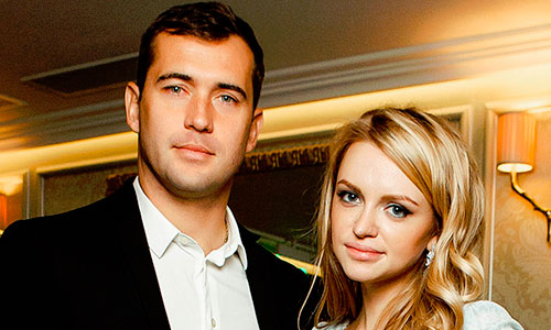 Суд-в-Санкт-Петербурге-начал-рассматривать-дело-о—разводе-футболиста-Кержакова-и-его-супруги-Тюльпановой