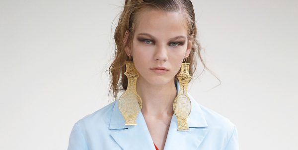 Лучшие солнцезащитные очки, украшения, и другие аксессуары из Милан Неделя моды весна 2019