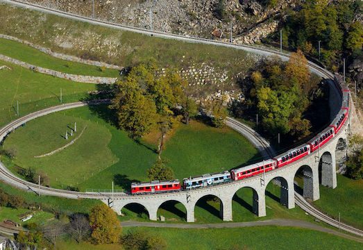 10 самых красивых железнодорожных маршрутов дорог