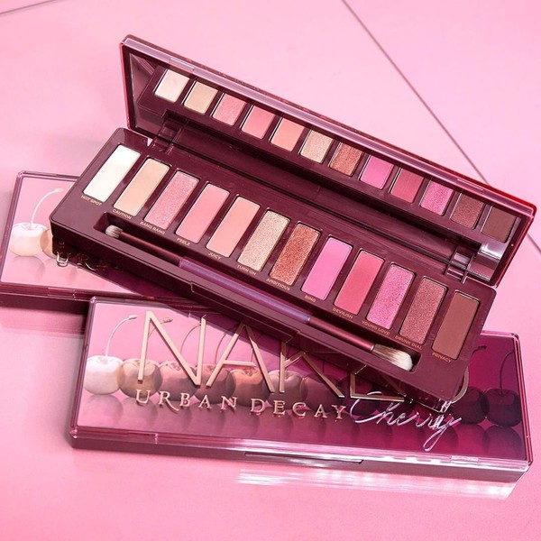 100 девушек и 100 разных макияжей: новая палетка Naked Cherry от Urban Decay