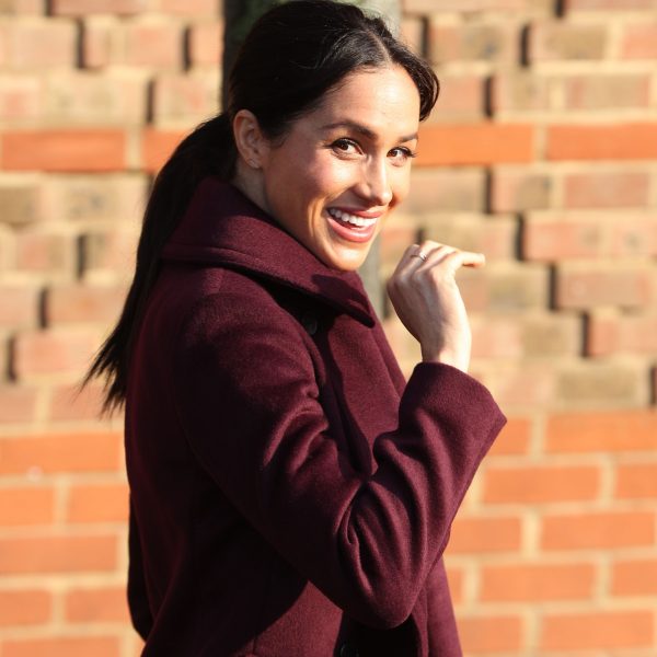 Милые черные насосы Меган Маркл на супер продажа для кибер понедельник