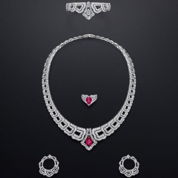 Новая коллекция высокого ювелирного Луи Виттон был отчетливо старины