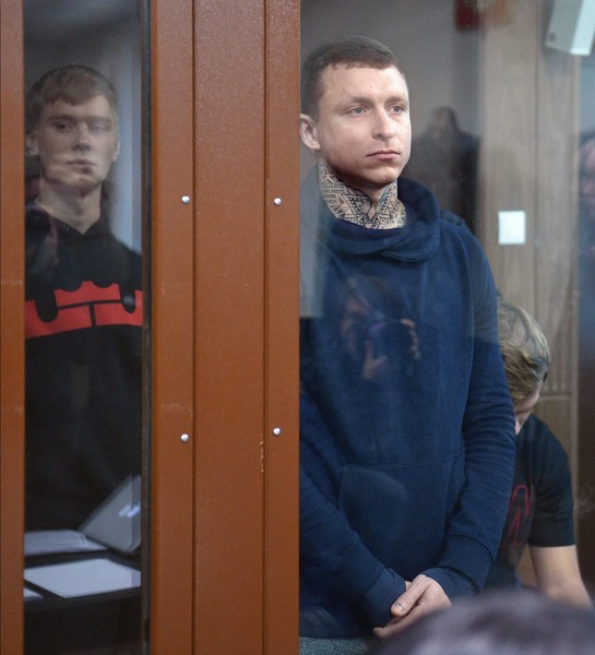 Адвокат Мамаева рассказал, что футболист спит в теплой одежде, потому что в камере нет отопления