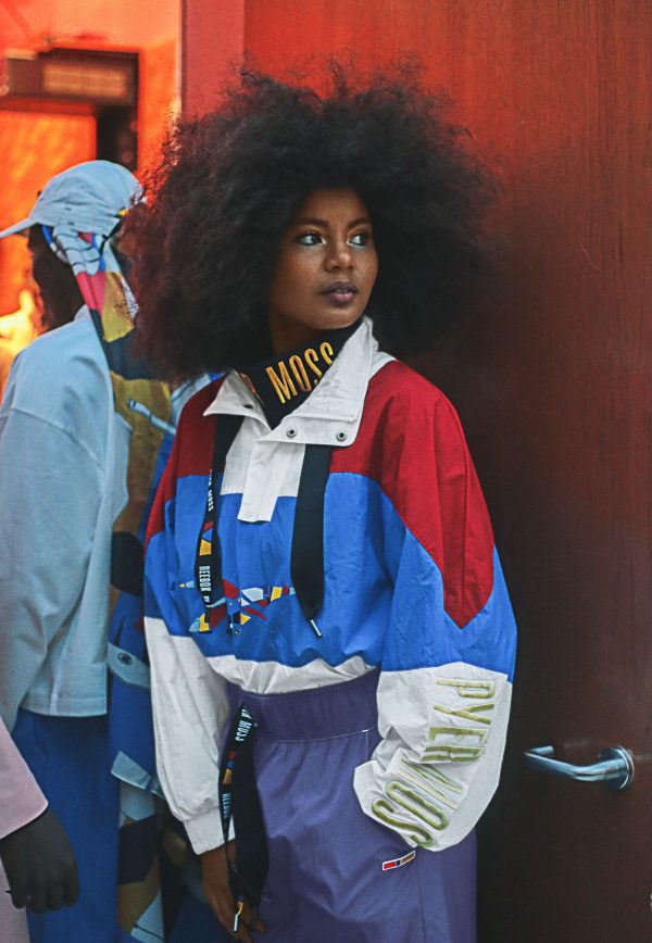 Николь Денис-Бенн Находит Ее Голос Через Моды