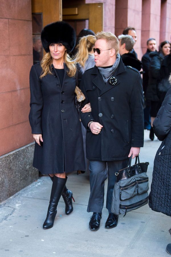 Пока я жду духовку, я дал линию одежды Соня Морган попробовать