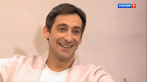 «Муж и жена не должны жить, как брат и сестра»: Артем Ткаченко рассказал о браке с Равшаной Курковой