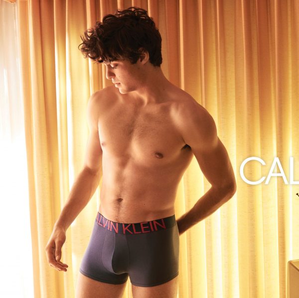 Кендалл Дженнер, полуголого Ноя Centineo и собственном присоединиться Шон Мендес в новой рекламной кампании Кельвина Кляйна