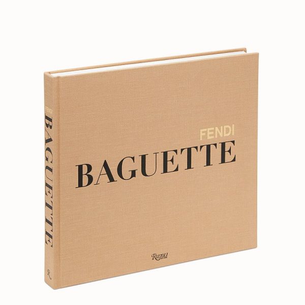 Знаковых багет от Fendi возвращает мешок с небольшой помощью от Кэрри Брэдшоу