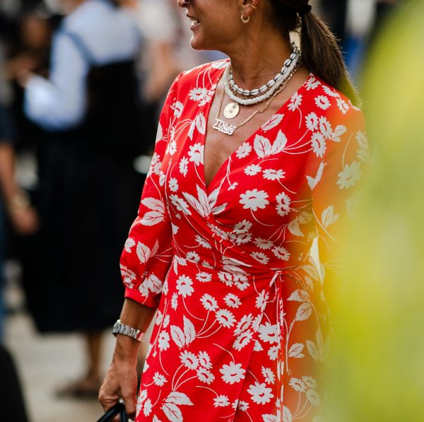 6 способов сделать старый цветочный платье снова почувствовать новый