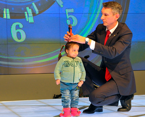 Самая-маленькая-девочка-России