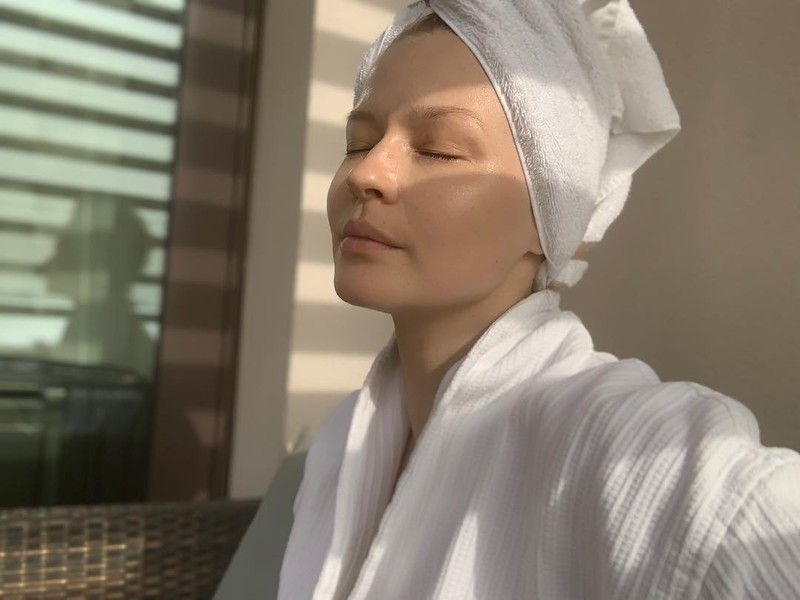 34-летняя Юлия Пересильд показала, как выглядит без ретуши и фотошопа