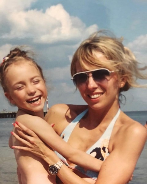 Светлана Бондарчук поздравила дочь Варвару с 20-летием и показала ее фотографии