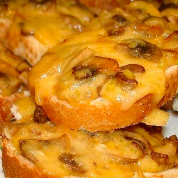 Бутерброды с запеченными шампиньонами