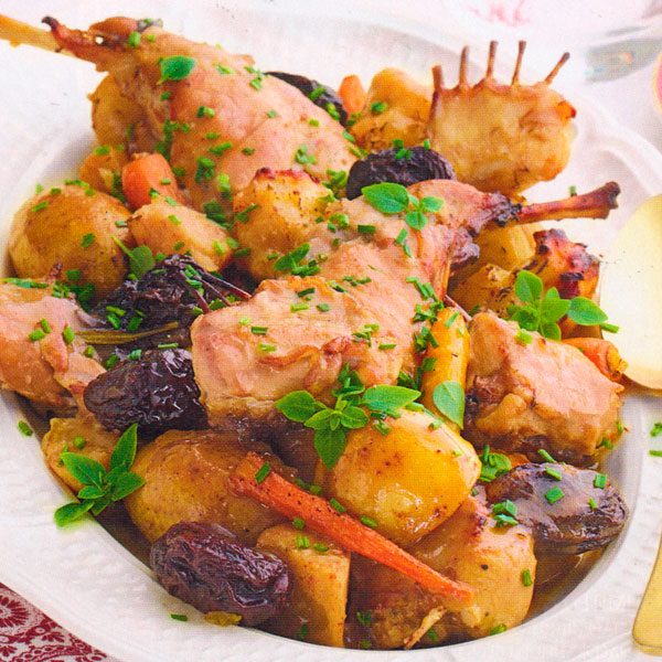 КРОЛИКС ЧЕРНОСЛИВОМ И ИЗЮМНЫМИ КЛЕЦКАМИ