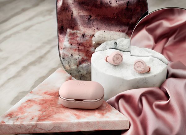 Bang-&-Olufsen-представляет-Pink-Collection