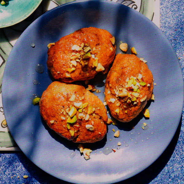 МЕЛОМАКАРОНО С ОРЕХАМИ И МЕДОМ
