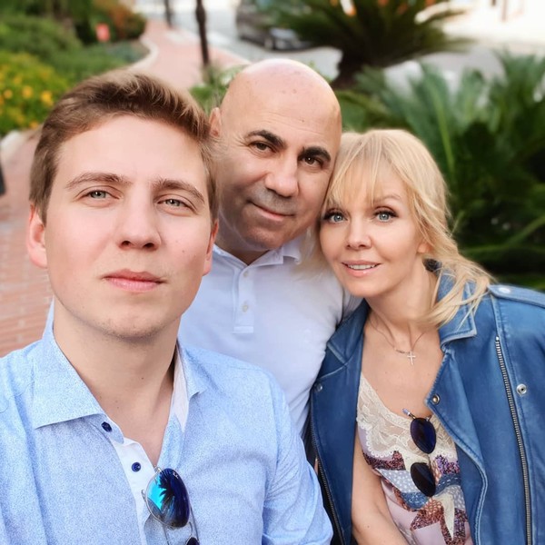24-летний сын Валерии женился втайне от родных