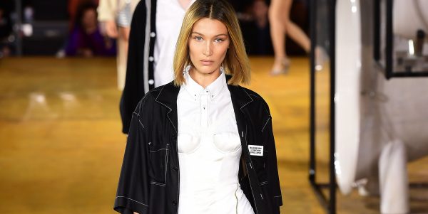 Часы Burberry весна/лето показать 2020 жить в Лондон