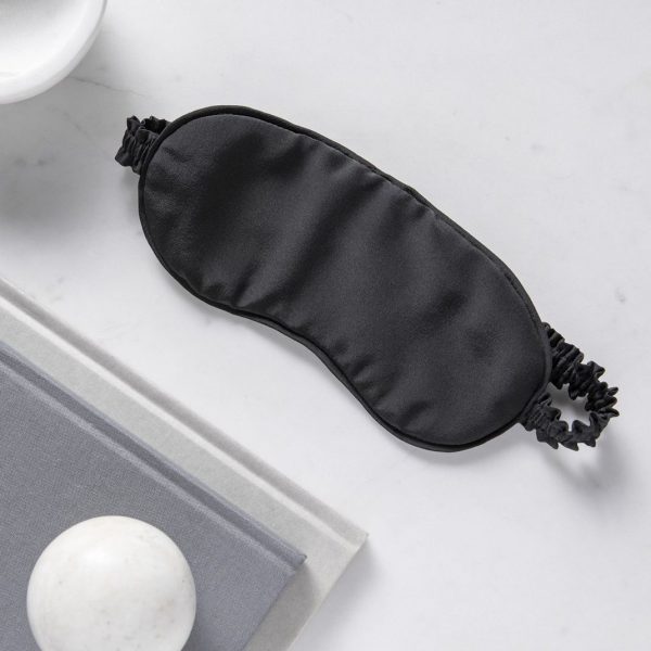 Интернет-компании уютное постельное белье сейчас делает шелковые пижамы и наволочки