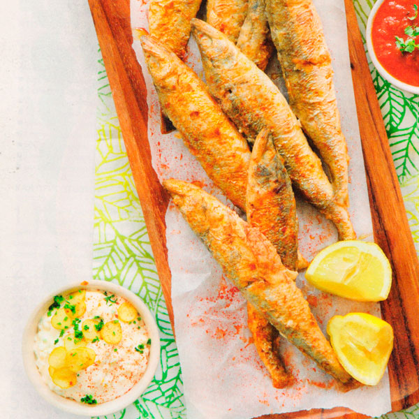 КОРЮШКА, ЖАРЕННАЯ В КЛЯРЕ, ПОД РАЗНЫМИ СОУСАМИ