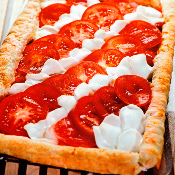 Pirog-s-pomidorami-i-moccarelloj
