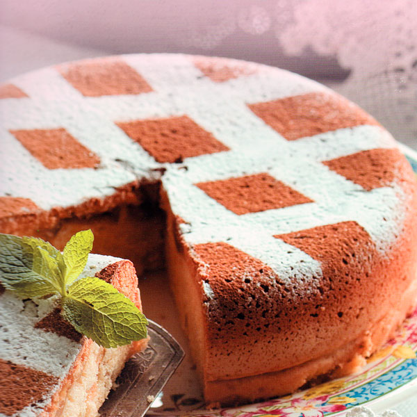 Шарлотка с яблоками в мультиварке
