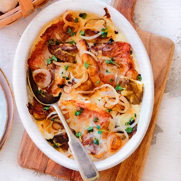 ОКУНЬ-С-БЕЛЫМИ-ГРИБАМИ-И-СМЕТАНОЙ